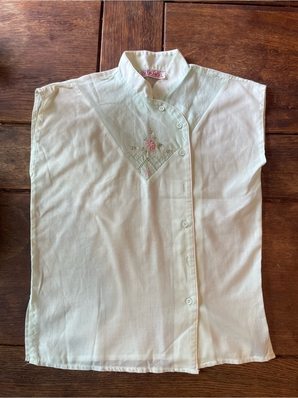 Vintage Gitano Cream Mandarin Collar with Floral Embroidery